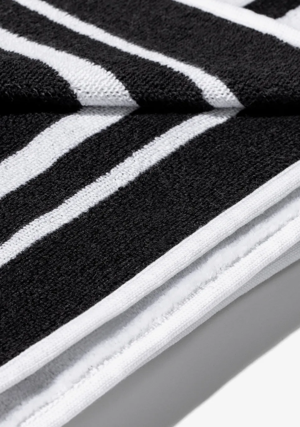 D.Franklin Old Money Jacquard Velour Beach Towel White|Damen Handtücher|Handtücher